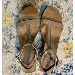 Style & Co Mulan Taupe Wedge Sandals Womens‎ Size 12M T-Strap Ankle Buckle Shoe